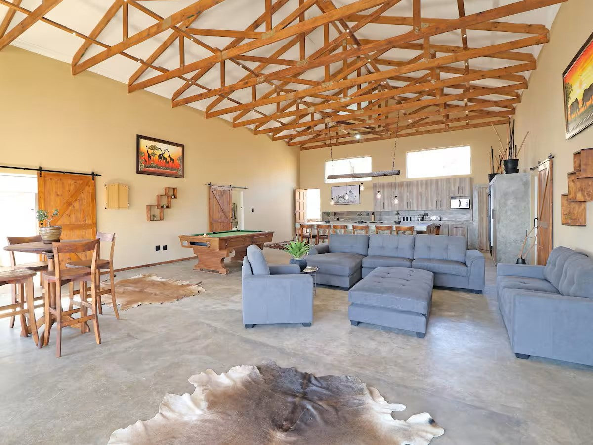 Mountain and valley views - 12-Sleeper Holiday Home