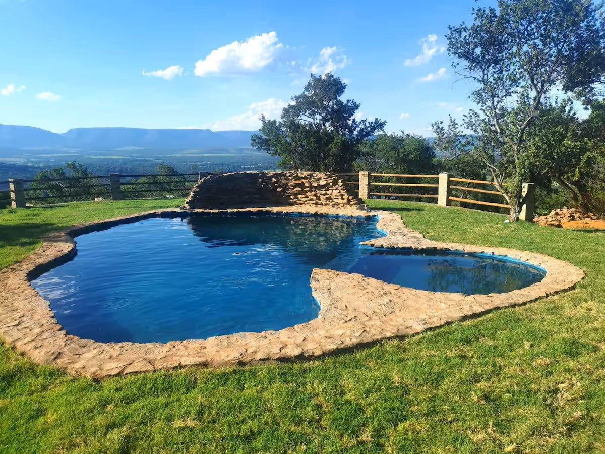 Mountain and valley views - 12-Sleeper Holiday Home