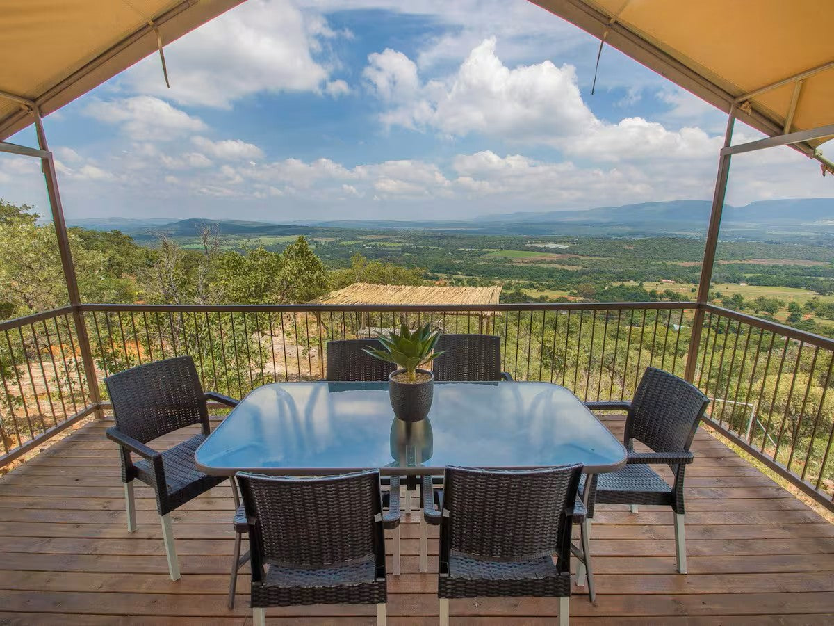 Mountain and valley views - 12-Sleeper Holiday Home