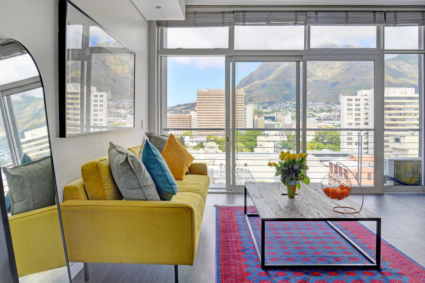 Central Cape Town with Juliette Balcony and Views