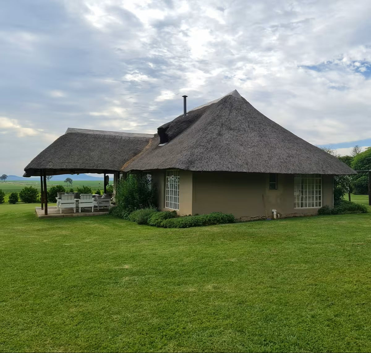 Saligna Dam View Guest House
