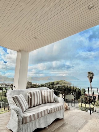 Friend Therapy: The Winter Reset | Simon's Town