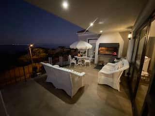 Friend Therapy: The Winter Reset | Simon's Town