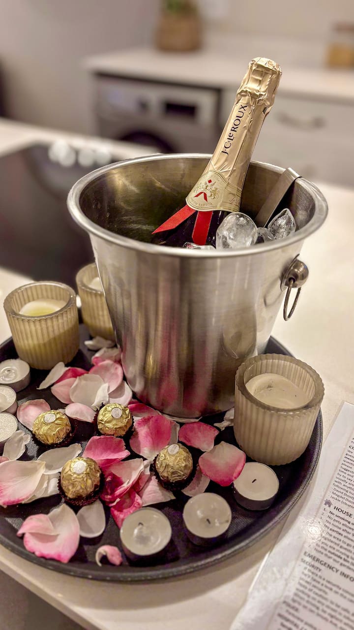 Winter Reset: Art, Wine & Unwind | Johannesburg Edition