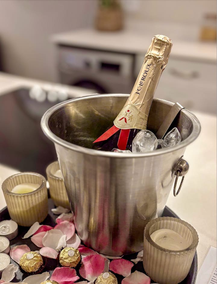 Winter Reset: Art, Wine & Unwind | Johannesburg Edition
